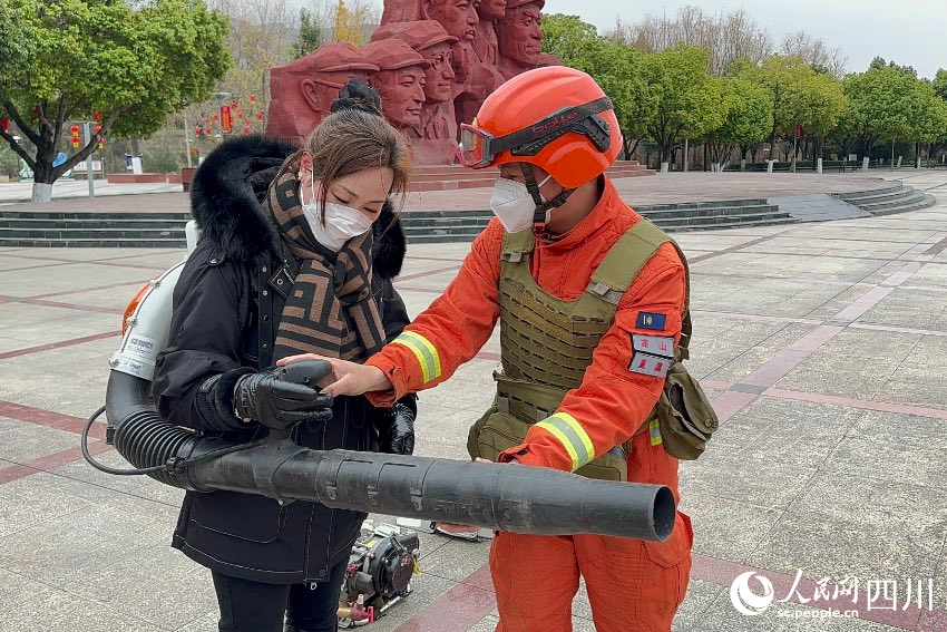 
长春吉大一院黄牛代挂号电话票贩子号贩子网上预约挂号,住院检查加快,森林消防员忠诚守护万家灯火