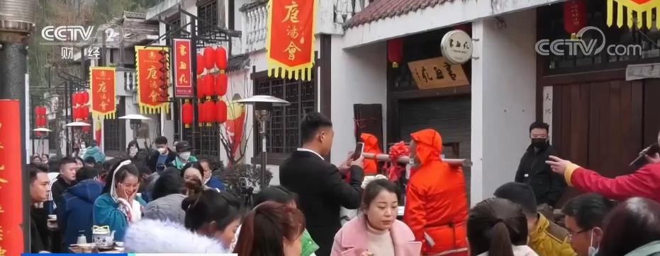 
包含北京大学第一医院黄牛代挂号电话票贩子号贩子网上预约挂号,住院检查加快,各农贸市场、商超已抢先进入“春节模式”