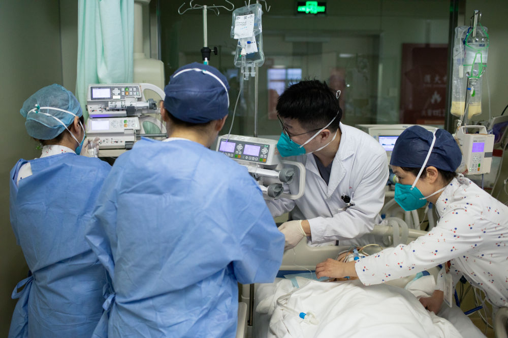 
首都医科大学附属北京口腔医院黄牛代挂号电话票贩子号贩子网上预约挂号,住院检查加快,新华视点 | 春节前夕疫情热点十问十答