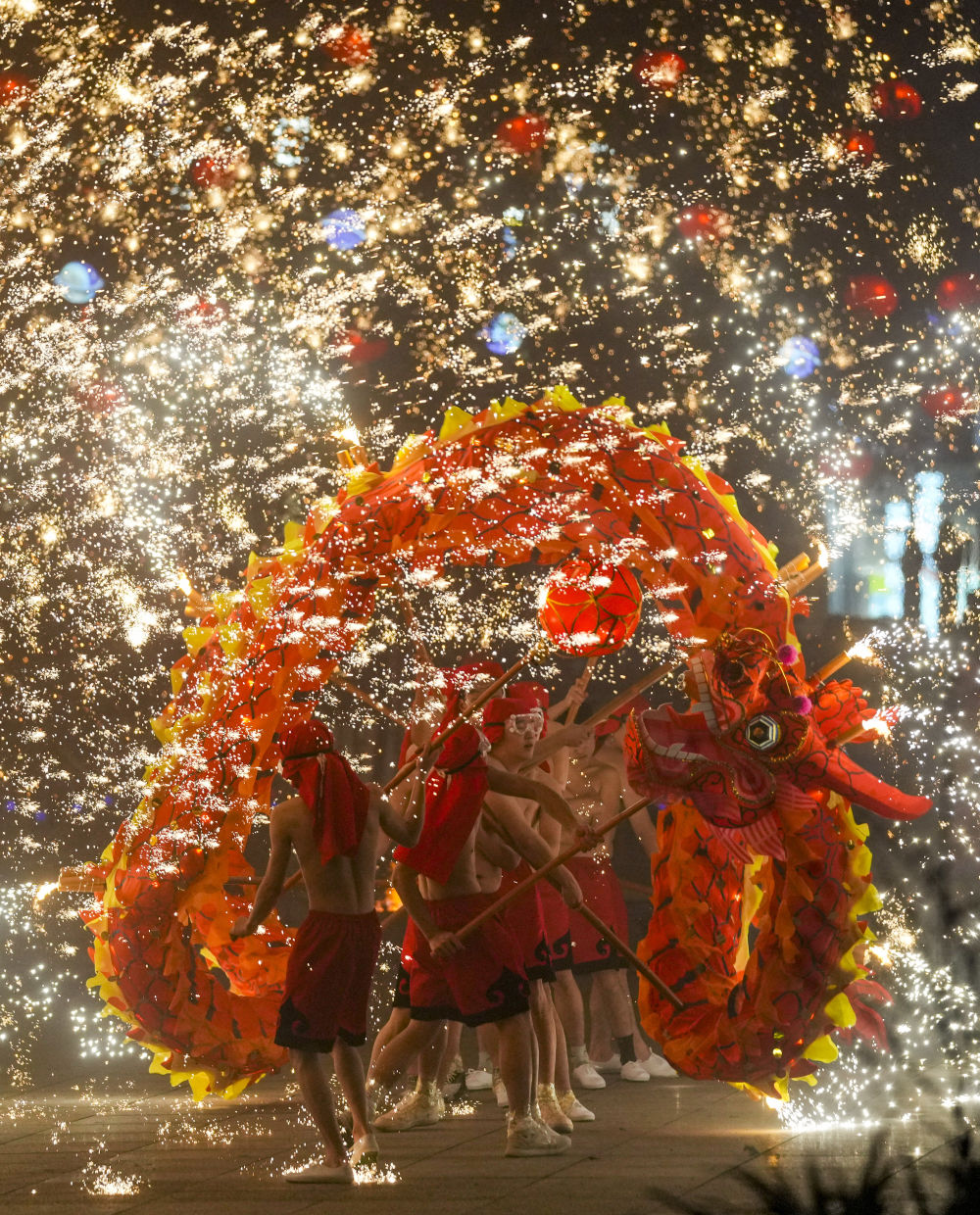 
南京鼓楼医院黄牛代挂号电话票贩子号贩子网上预约挂号,住院检查加快,新春走基层｜重庆铜梁：传统龙灯成富民新产业