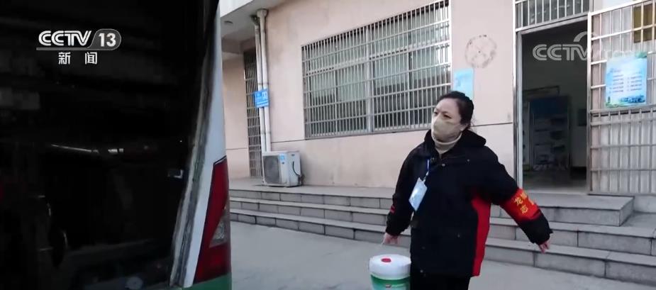 
上海肺科医院黄牛代挂号电话票贩子号贩子网上预约挂号,住院检查加快,过年 | 一张特别的全家福 一场特殊的团圆