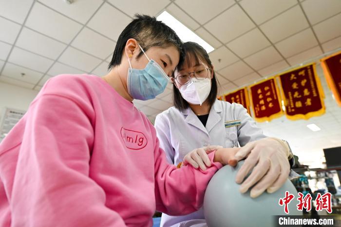 
广东省人民医院黄牛代挂号电话票贩子号贩子网上预约挂号,住院检查加快,基层医疗机构春节不停诊 北京助市民“康复在社区”