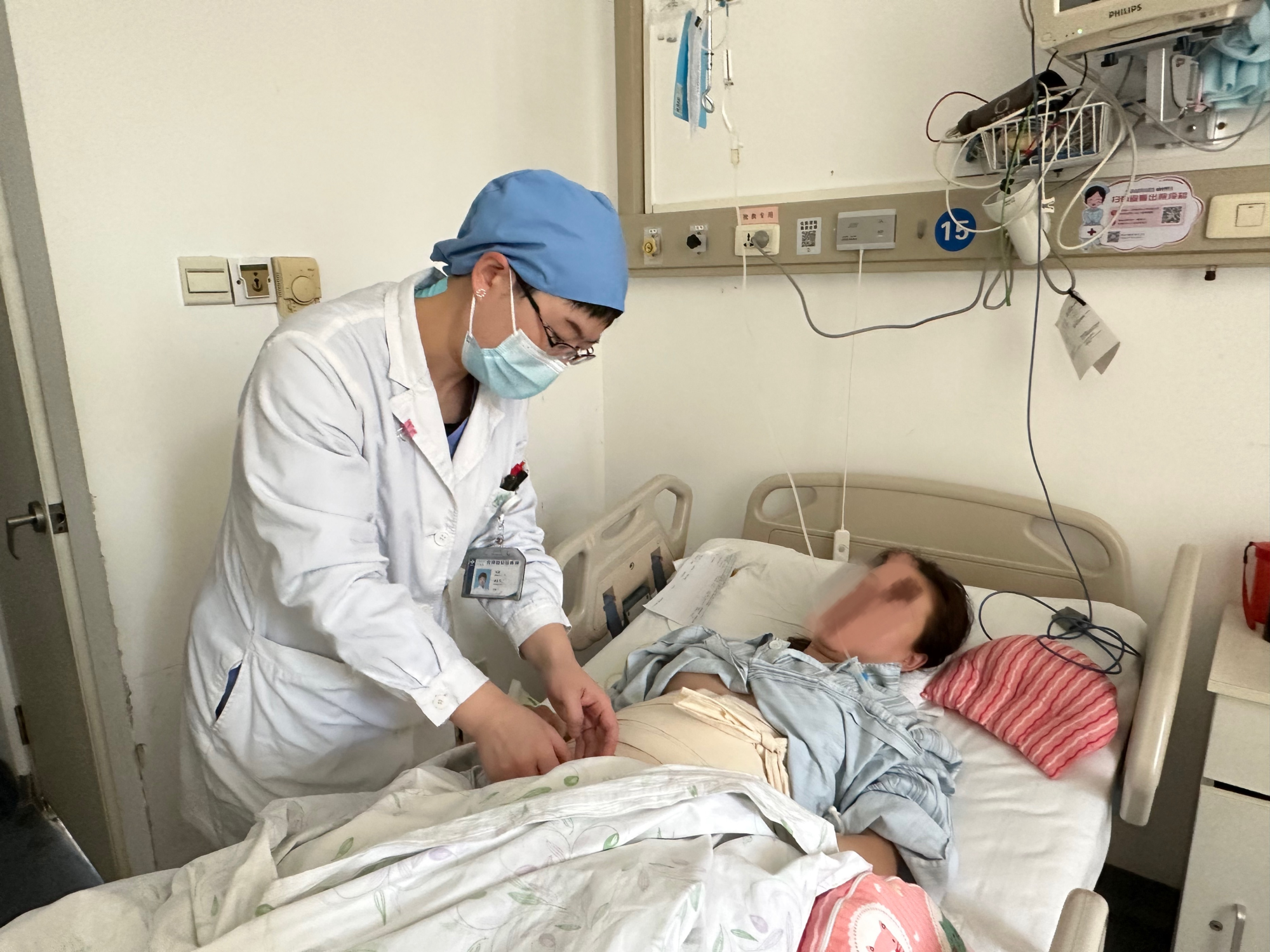 
广州各大医院黄牛代挂号电话票贩子号贩子网上预约挂号,住院检查加快,新春走基层丨在除夕的产科守候新生