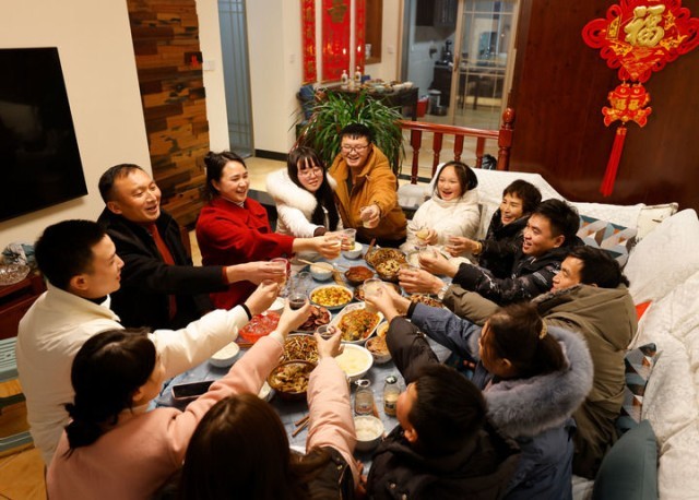 
北京协和医院黄牛代挂号电话票贩子号贩子网上预约挂号,住院检查加快,一词话新春｜团圆