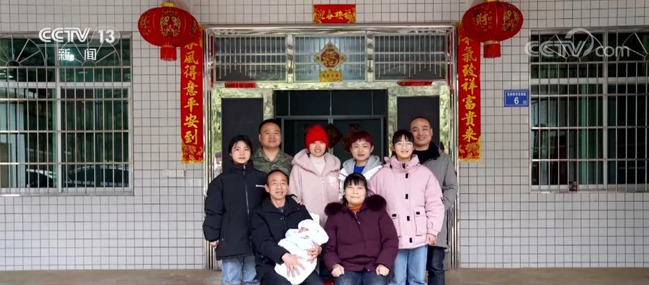 
上海肺科医院黄牛代挂号电话票贩子号贩子网上预约挂号,住院检查加快,过年 | 一张特别的全家福 一场特殊的团圆