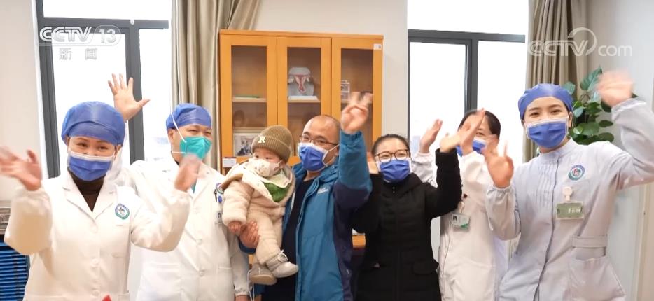 
上海肺科医院黄牛代挂号电话票贩子号贩子网上预约挂号,住院检查加快,过年 | 一张特别的全家福 一场特殊的团圆