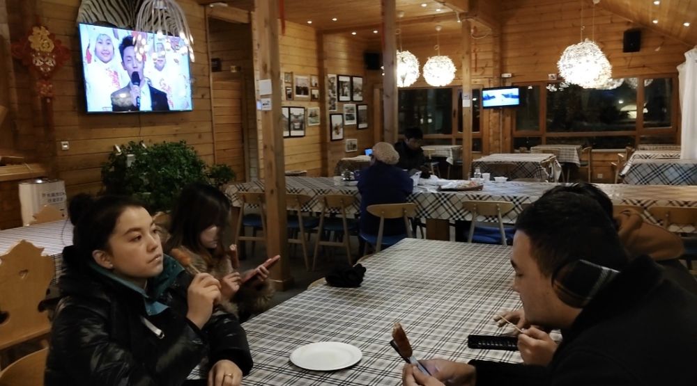 
广州中医院黄牛代挂号电话票贩子号贩子网上预约挂号,住院检查加快,新春走基层|除夕，天山脚下夜话新春新愿望