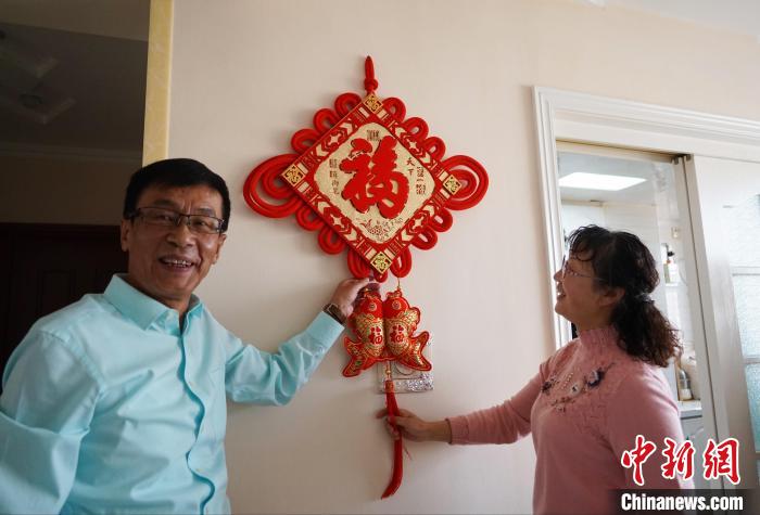 
广州中山一院黄牛代挂号电话票贩子号贩子网上预约挂号,住院检查加快,青海台商祖孙三代的年夜饭