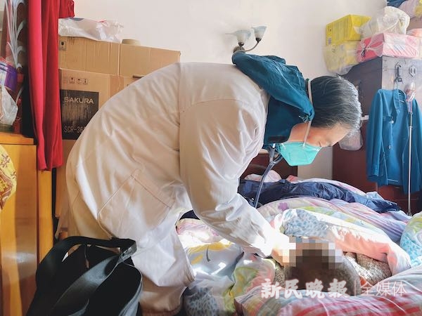 
东直门医院黄牛代挂号电话票贩子号贩子网上预约挂号,住院检查加快,过年丨新年，记者跟家庭医生上门：我很“胆小”的，只想好好守护他们