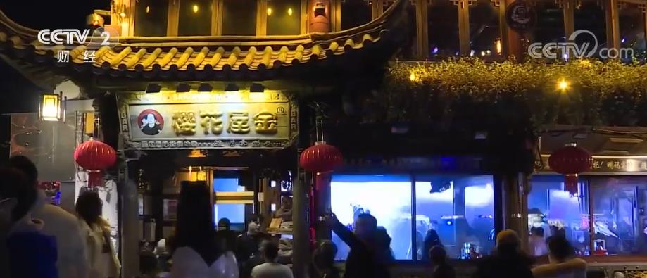 
北大医院黄牛代挂号电话票贩子号贩子网上预约挂号,住院检查加快,过年 | “夜经济”回暖 古城更具生机活力