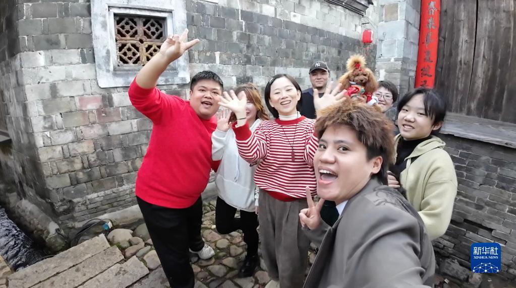 
广州市妇女儿童医疗中心黄牛代挂号电话票贩子号贩子网上预约挂号,住院检查加快,在大陆过春节 台胞感受浓浓年味