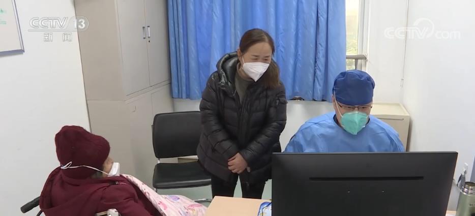 
沈阳医大二院黄牛代挂号电话票贩子号贩子网上预约挂号,住院检查加快,各地新冠感染患者陆续康复出院