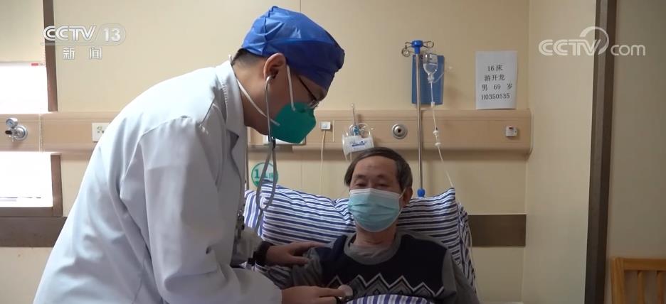
沈阳医大二院黄牛代挂号电话票贩子号贩子网上预约挂号,住院检查加快,各地新冠感染患者陆续康复出院