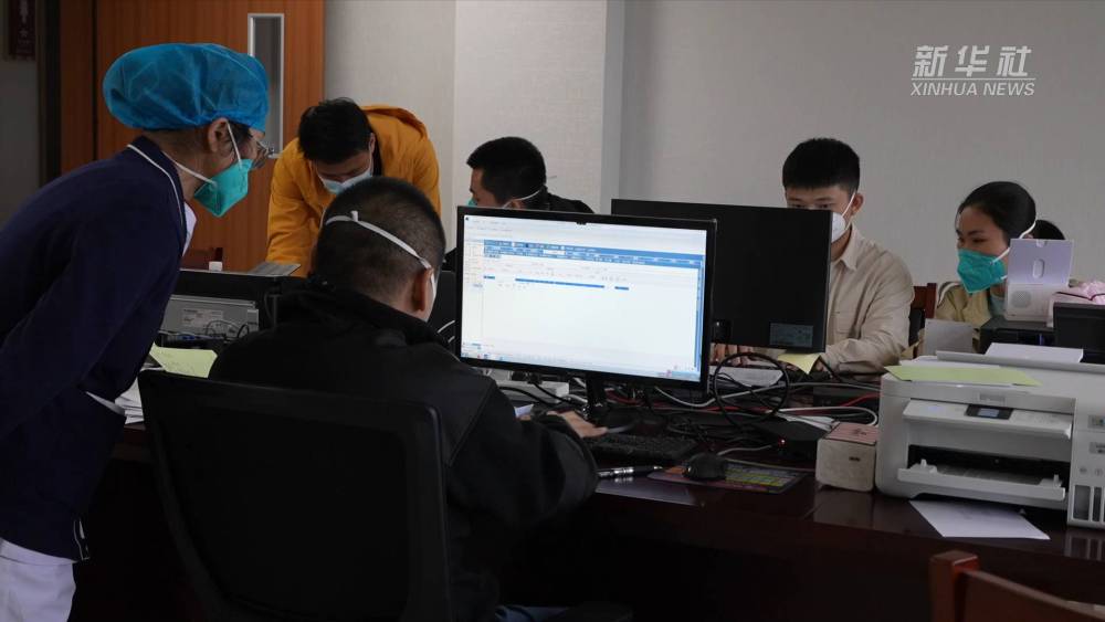 
上海瑞金医院黄牛代挂号电话票贩子号贩子网上预约挂号,住院检查加快,新华全媒+｜冬日里的暖心药汤