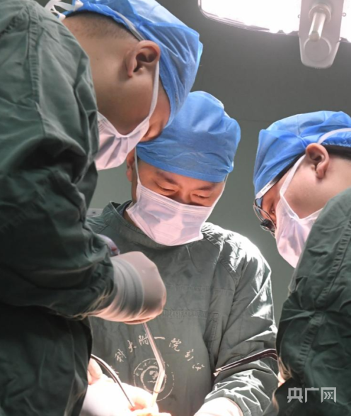 
广州市第一人民医院黄牛代挂号电话票贩子号贩子网上预约挂号,住院检查加快,这个春节，20岁的安徽大学生捐肝救父：“梦想可以再有，爸爸只有一个”