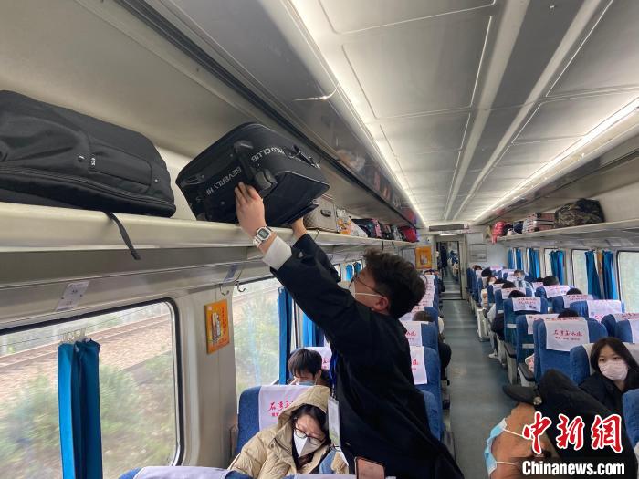 
北京儿童医院黄牛代挂号电话票贩子号贩子网上预约挂号,住院检查加快,走铁道登列车 “临时客运员”服务春运路