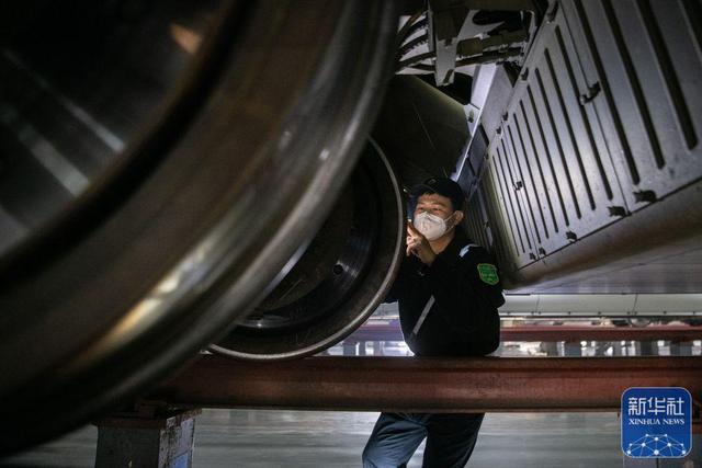 
上海第十人民医院黄牛代挂号电话票贩子号贩子网上预约挂号,住院检查加快,“陆地舰队”整装待发