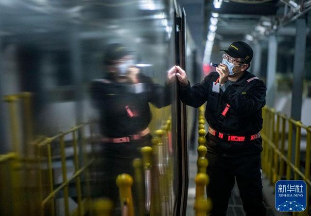 
上海第十人民医院黄牛代挂号电话票贩子号贩子网上预约挂号,住院检查加快,“陆地舰队”整装待发