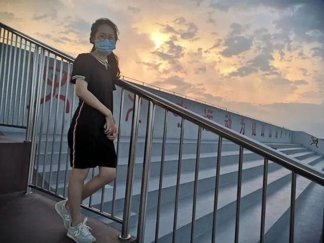 
北京儿童医院黄牛代挂号电话票贩子号贩子网上预约挂号,住院检查加快,爱笑的易海欣，谢谢你！