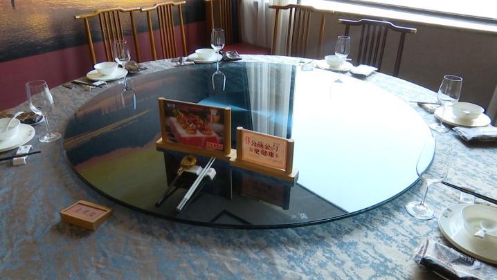 
江苏省肿瘤医院黄牛代挂号电话票贩子号贩子网上预约挂号,住院检查加快,人气渐旺 消费回暖——来自服务业一线见闻