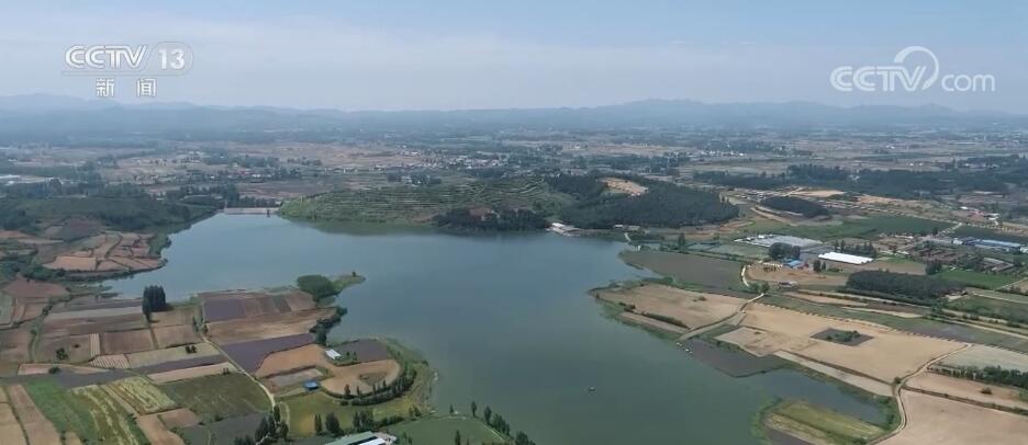 
成都华西医院黄牛代挂号电话票贩子号贩子网上预约挂号,住院检查加快,让世界倾听确山提琴的乡村振兴进行曲