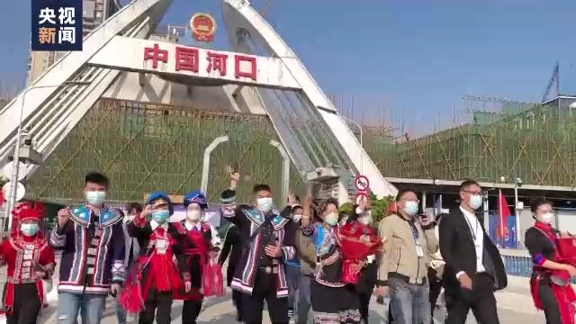 
广州儿童医院黄牛代挂号电话票贩子号贩子网上预约挂号,住院检查加快,中国河口口岸今日全面恢复通关