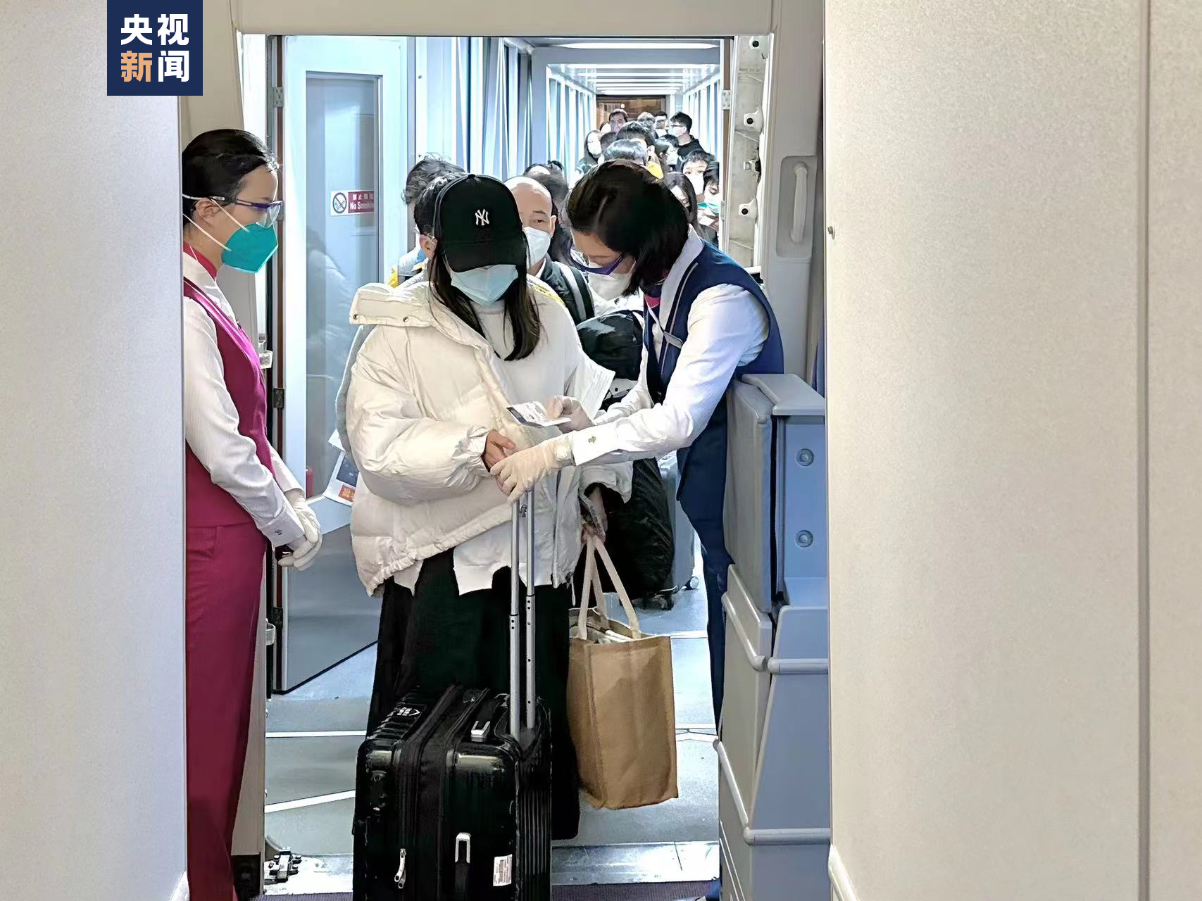 
浙江大学儿童医院黄牛代挂号电话票贩子号贩子网上预约挂号,住院检查加快,春运各航空公司增加运力 逐步恢复加密国际航班