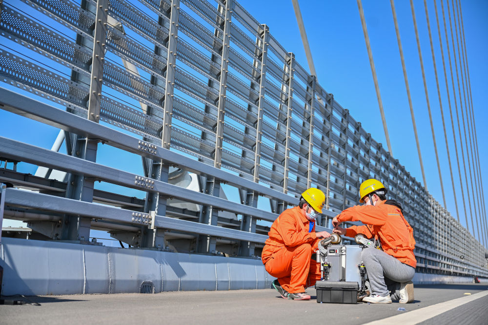 
中国医学科学院肿瘤医院黄牛代挂号电话票贩子号贩子网上预约挂号,住院检查加快,新华全媒+|守护跨海大桥的春运