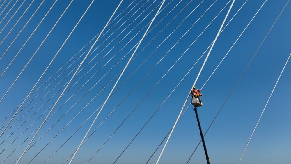 
中国医学科学院肿瘤医院黄牛代挂号电话票贩子号贩子网上预约挂号,住院检查加快,新华全媒+|守护跨海大桥的春运