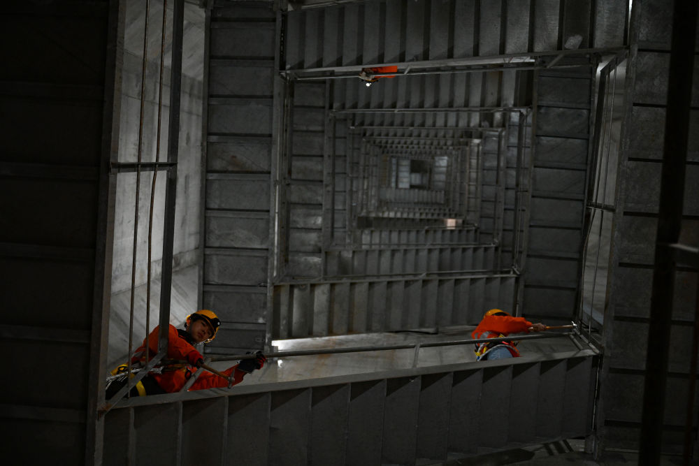 
中国医学科学院肿瘤医院黄牛代挂号电话票贩子号贩子网上预约挂号,住院检查加快,新华全媒+|守护跨海大桥的春运