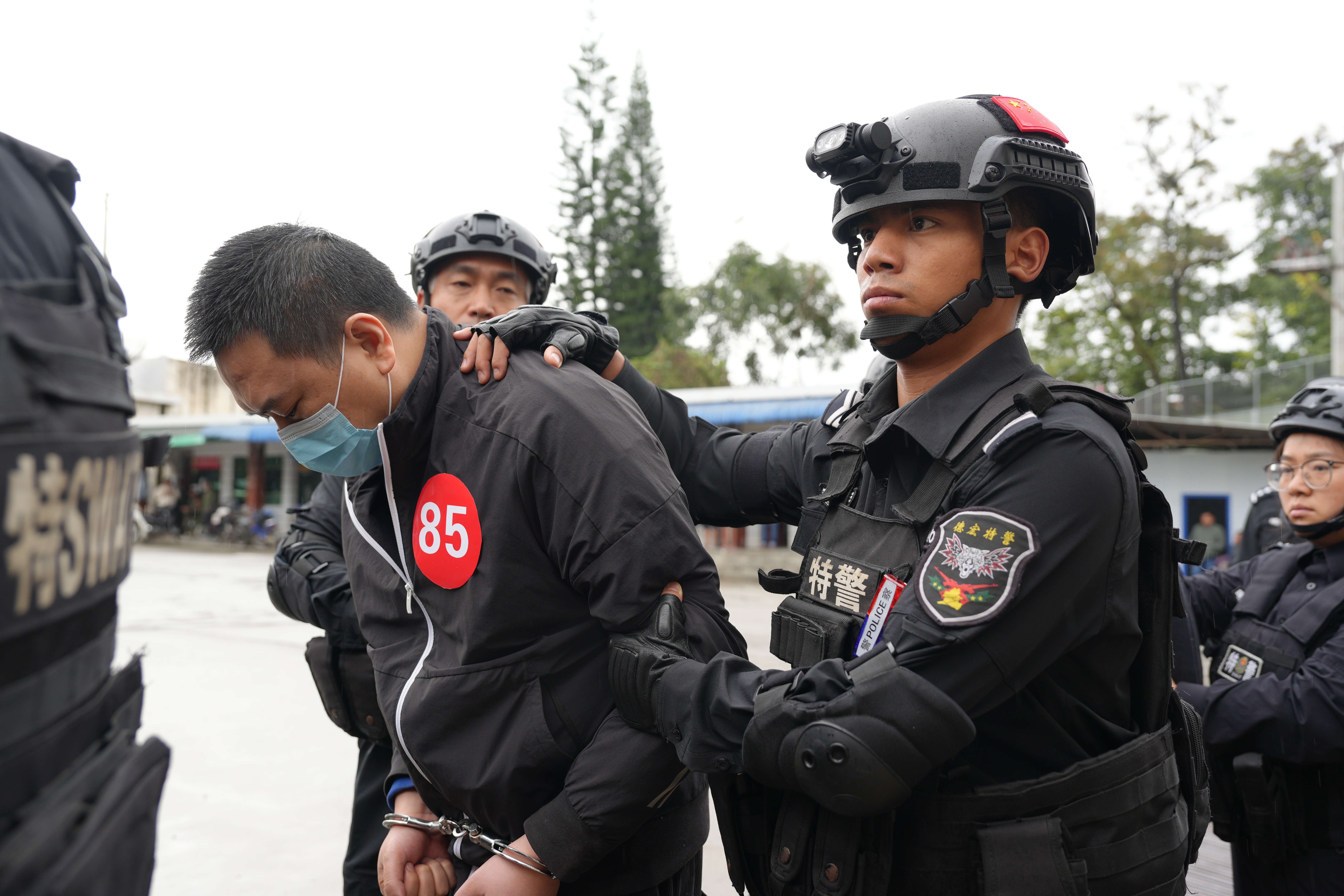 
上海肿瘤医院黄牛代挂号电话票贩子号贩子网上预约挂号,住院检查加快,公安部：缅北共向我方移交电信网络诈骗犯罪嫌疑人3.1万名