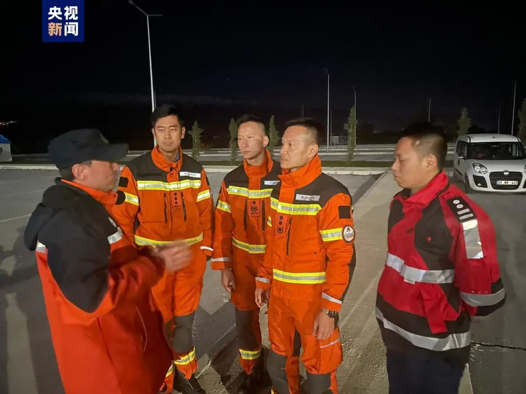 
广州中山眼科医院黄牛代挂号电话票贩子号贩子网上预约挂号,住院检查加快,见证生命奇迹！被埋100小时后，她被救出来了