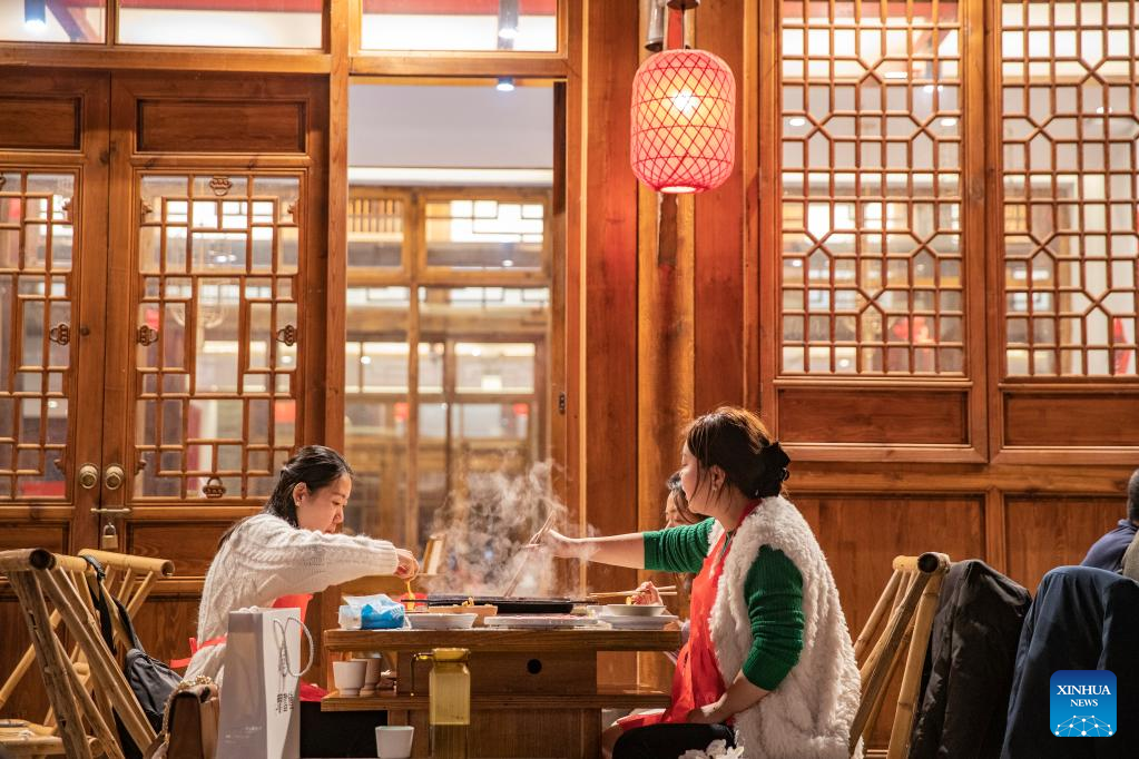 
广州中山一院黄牛代挂号电话票贩子号贩子网上预约挂号,住院检查加快,Chongqing launches variety of activities at nighttime to boo