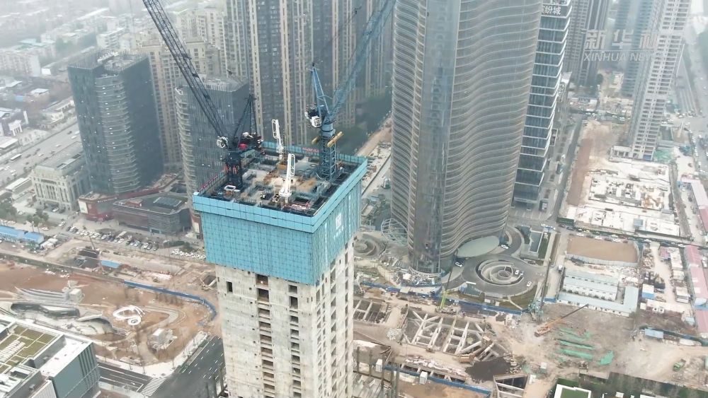 
重庆儿童医院黄牛代挂号电话票贩子号贩子网上预约挂号,住院检查加快,新华全媒+｜4天盖好一层楼！探秘“空中造楼机”