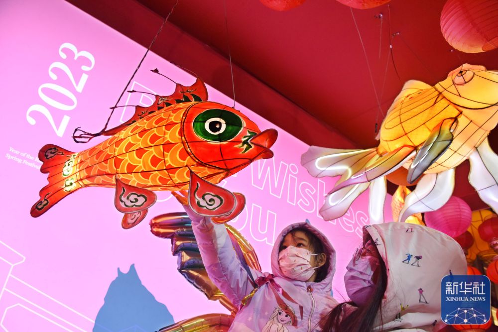 
中山二院黄牛代挂号电话票贩子号贩子网上预约挂号,住院检查加快,青岛：老街里院赏花灯