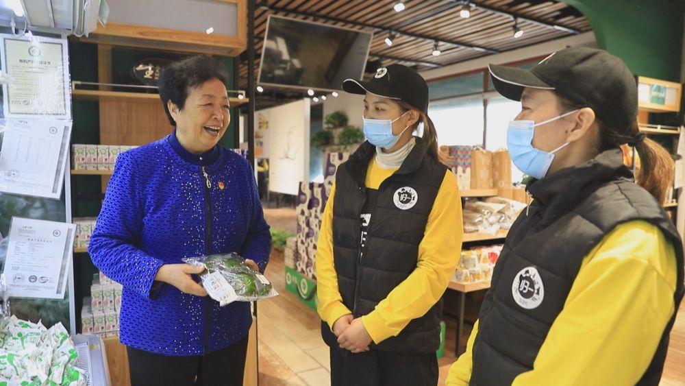 
南京鼓楼医院黄牛代挂号电话票贩子号贩子网上预约挂号,住院检查加快,代表委员履职故事｜全国人大代表王银香：农民的事，就是我的事