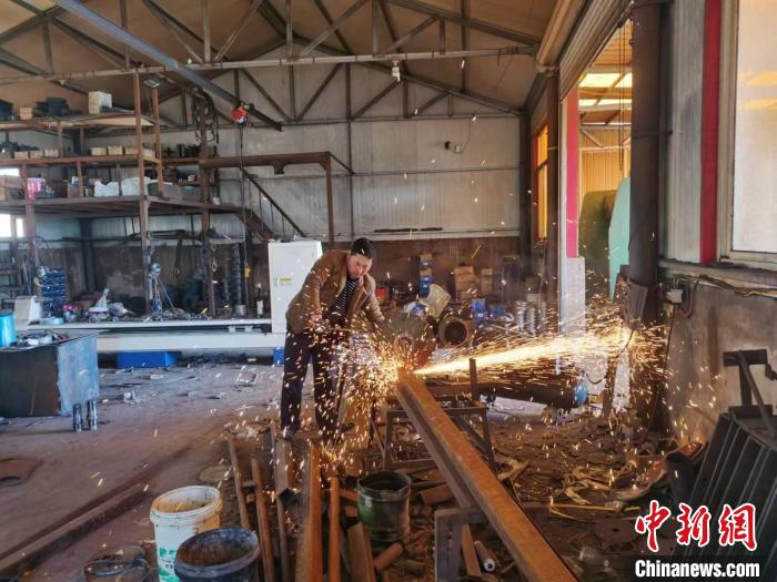 
北京中日友好医院黄牛代挂号电话票贩子号贩子网上预约挂号,住院检查加快,内蒙古“农民发明家”张朋：让外来农机具“服水土”、接地气