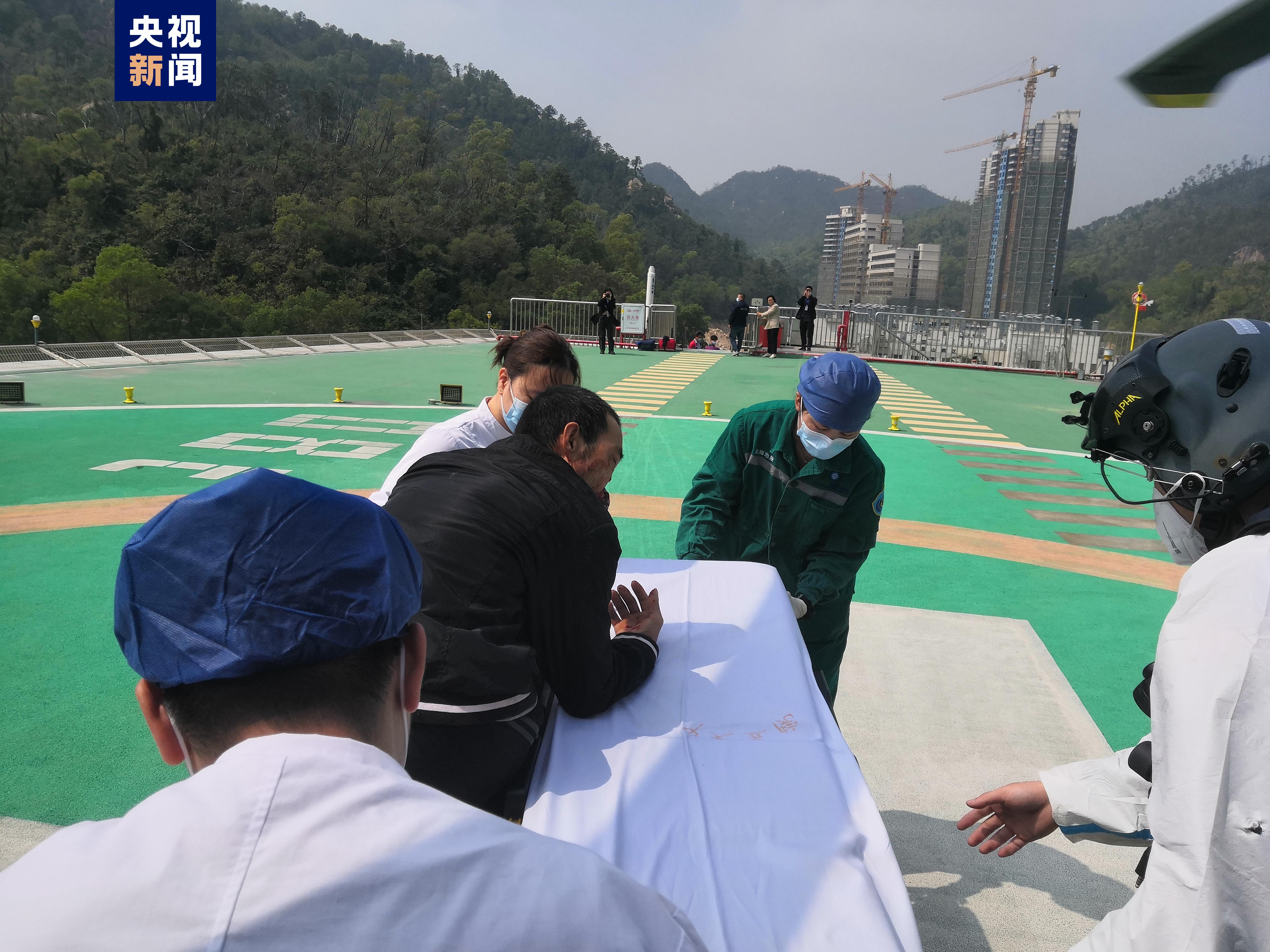
南京鼓楼医院黄牛代挂号电话票贩子号贩子网上预约挂号,住院检查加快,广东一渔船海上遭遇风浪致3人受伤 直升机紧急救援