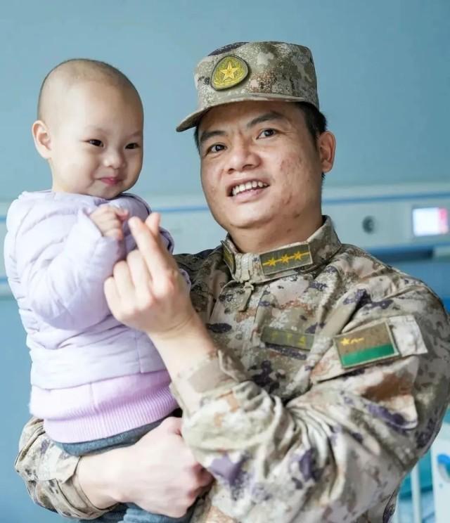 
北大第一医院黄牛代挂号电话票贩子号贩子网上预约挂号,住院检查加快,“我女儿身体里，流着13个战友的血”