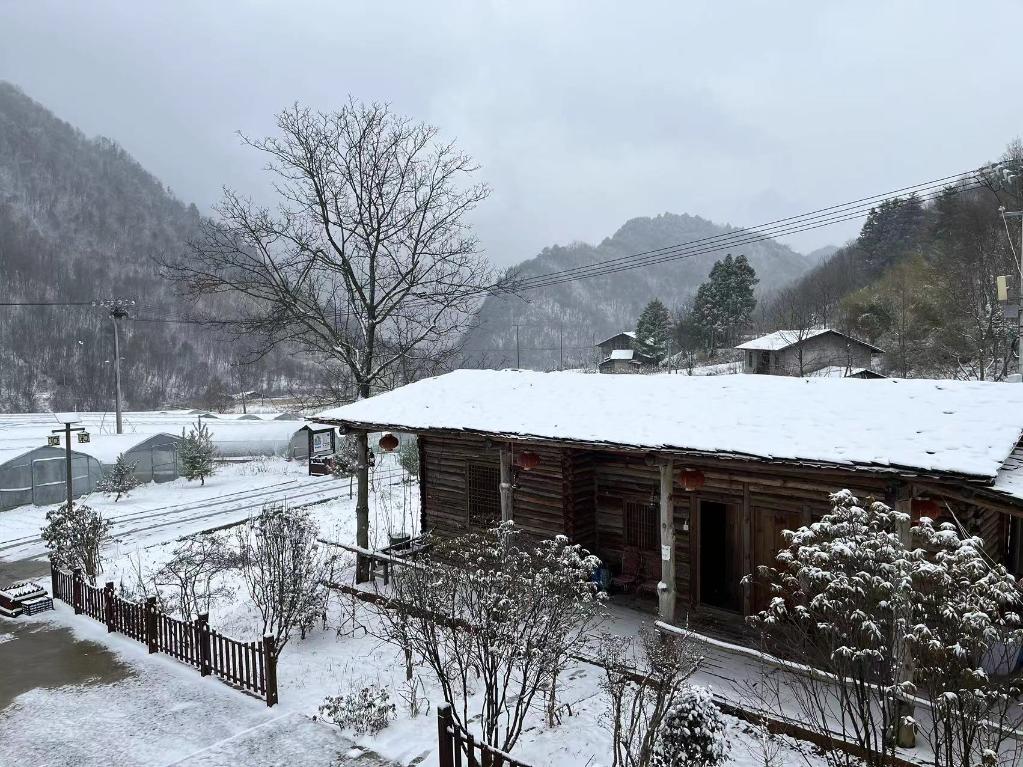 
西安西京医院黄牛代挂号电话票贩子号贩子网上预约挂号,住院检查加快,重庆方斗村：“原始”村落展新颜