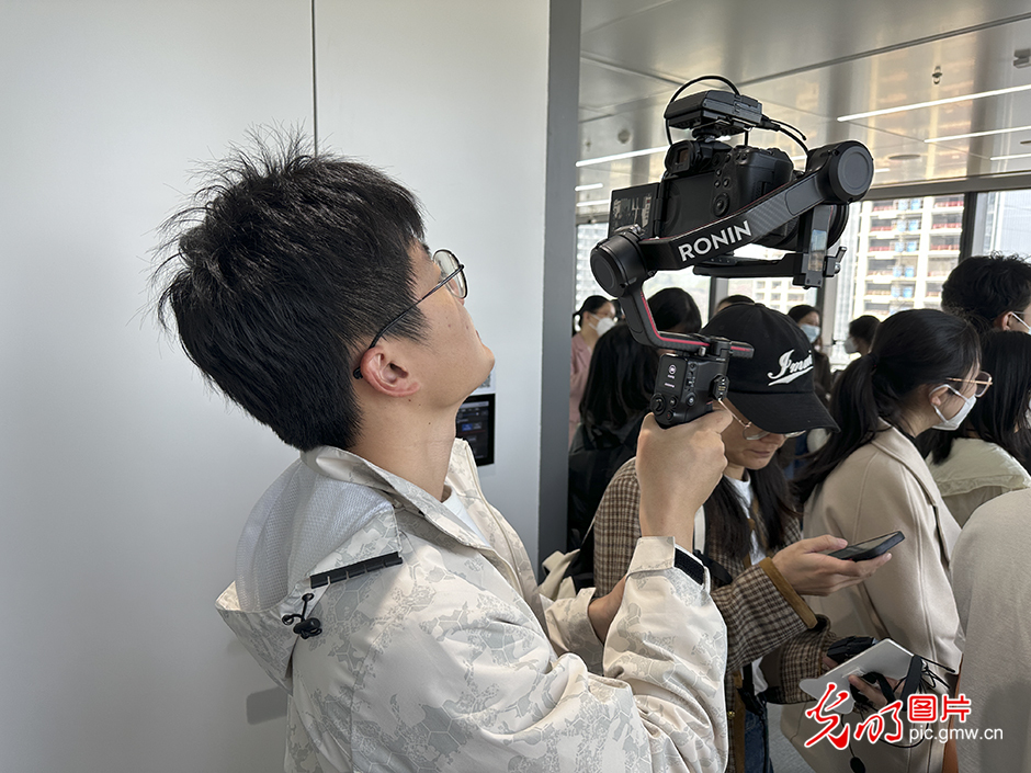 
中国人民解放军总医院黄牛代挂号电话票贩子号贩子网上预约挂号,住院检查加快,【高质量发展看中国】无人机重塑生产力 “天空之城”中的高质量发展