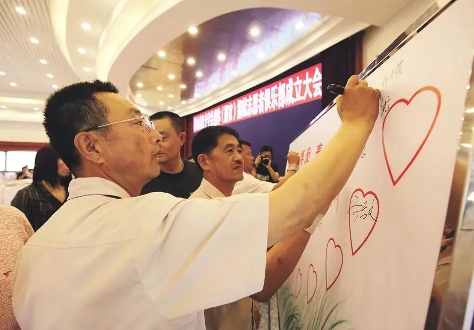
广东省中医院黄牛代挂号电话票贩子号贩子网上预约挂号,住院检查加快,他的名字你再熟悉不过，如今……