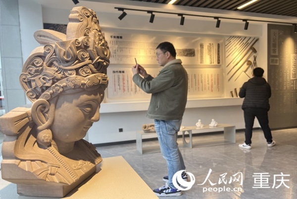 
广州中医药大学一附医院黄牛代挂号电话票贩子号贩子网上预约挂号,住院检查加快,重庆大足：让石刻“说话” 让雕客“生根”