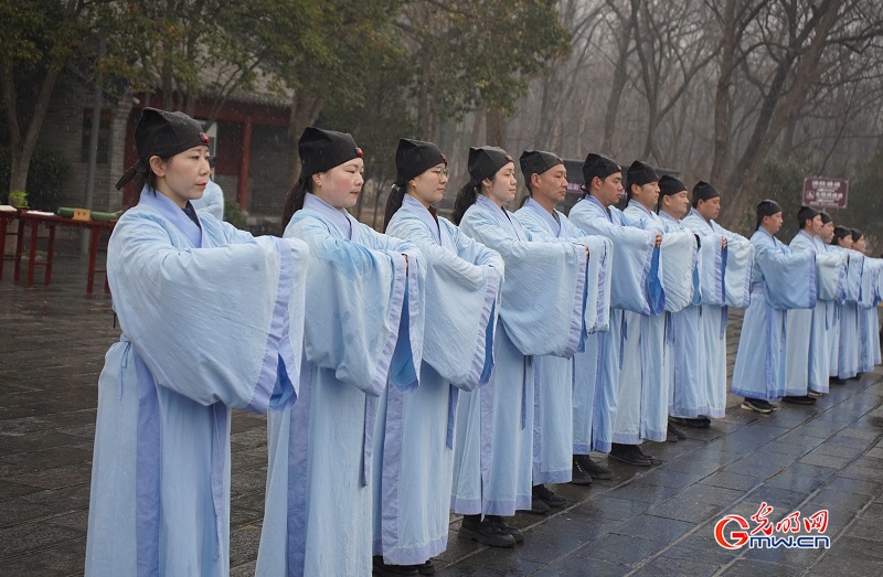 
上海儿童医院黄牛代挂号电话票贩子号贩子网上预约挂号,住院检查加快,【写意中国探寻汉字起源】视频｜让传统文化“活”起来！来嵩阳书院与先贤们“跨时空对话”