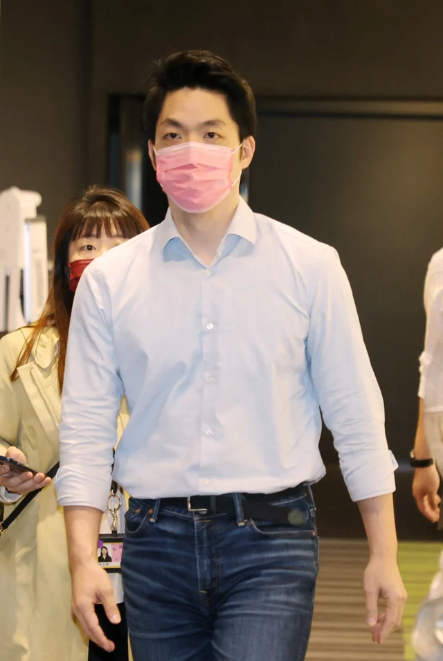 
南方医科大学南方医院黄牛代挂号电话票贩子号贩子网上预约挂号,住院检查加快,蓝绿围绕“二二八”纪念又打口水仗，绿营紧盯蒋万安！要他道歉负责