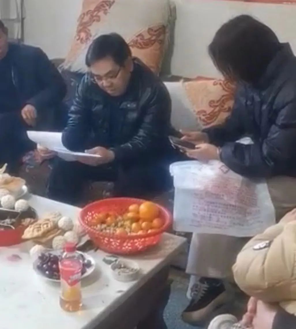 
北京大学第一医院黄牛代挂号电话票贩子号贩子网上预约挂号,住院检查加快,肿瘤专家回乡过年，过成了“大型义诊现场”
