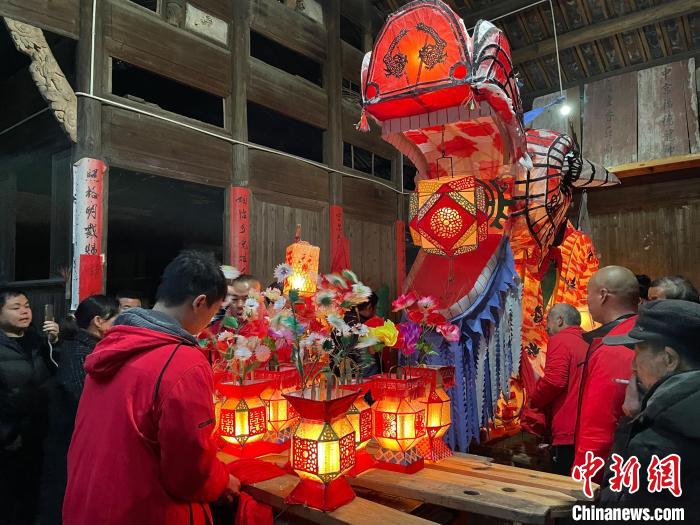 
中日友好医院黄牛代挂号电话票贩子号贩子网上预约挂号,住院检查加快,江西上饶：板凳龙飞舞 热闹迎元宵