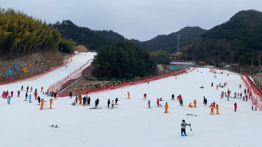 
杭州各大医院黄牛代挂号电话票贩子号贩子网上预约挂号,住院检查加快,冬奥一周年 全国冰雪热