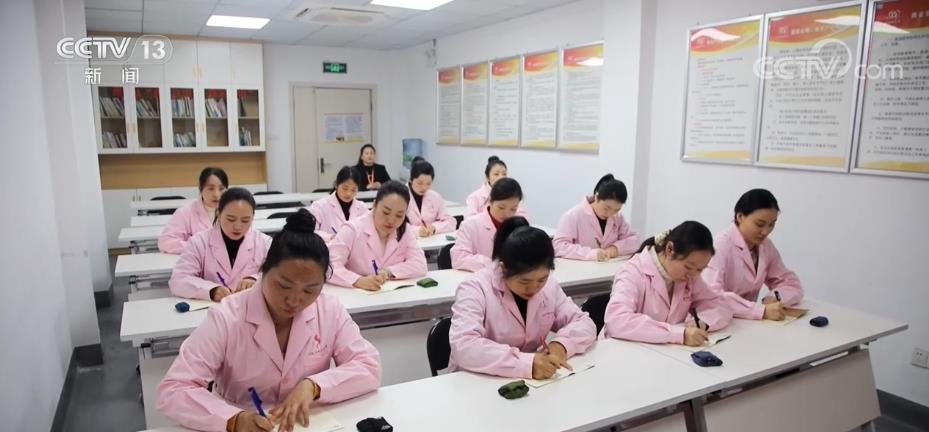 
广州儿童医院黄牛代挂号电话票贩子号贩子网上预约挂号,住院检查加快,购买服务打造品牌 促进家政业扩容提质