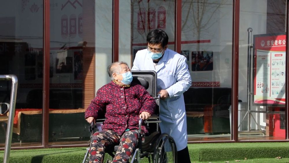 
杭州各大医院黄牛代挂号电话票贩子号贩子网上预约挂号,住院检查加快,新华视点｜这些建议，为了“一老一小”生活更舒心